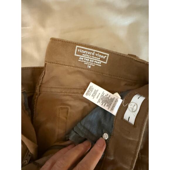 Vineyard Vines on the go khaki pants size 16 - Picture 2 of 3